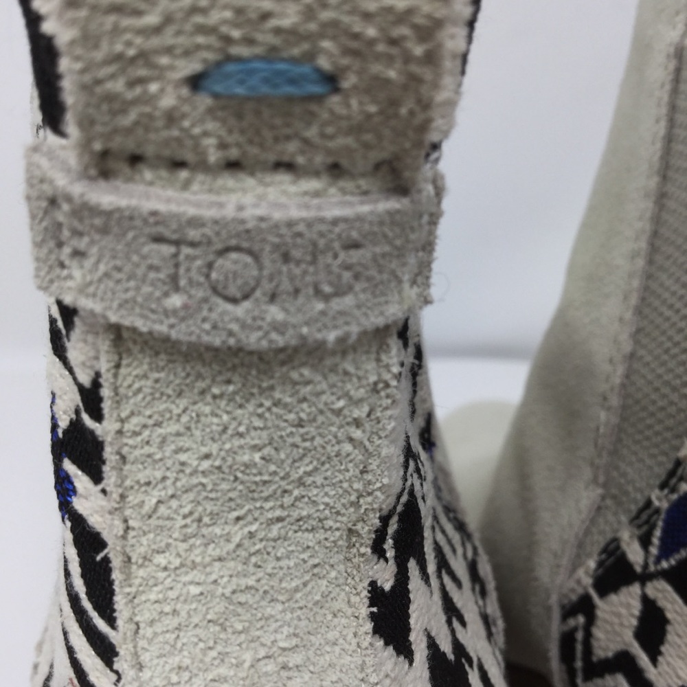 TOMS Esme Chelsea Boot - Picture 6 of 8